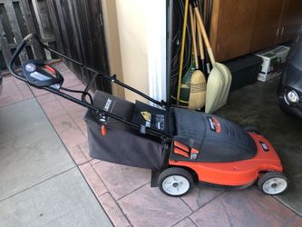 Black and Decker 24 volt cordless lawn mower for Sale in Los Gatos CA OfferUp