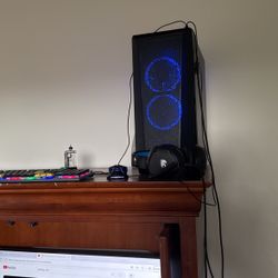 GAMEING PC Working On Warzone And Fortnight 