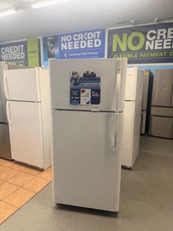 🌟 3/12 - 3/15 SALE 🌟 Kenmore Refrigerator White Top and Bottom