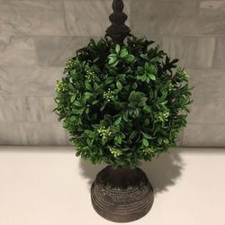 Ball topiary