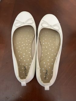 Zapatos de piso para niñas, número cuatro poco usados, excelente condición