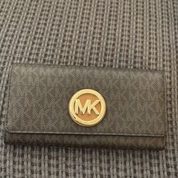 Michael kors wallet