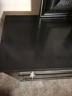 Black dont Crack Dresser 