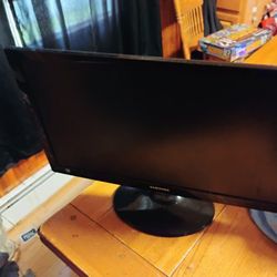 Samsung Computer Monitor 
