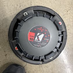 Kicker Comp VR 10 in sub