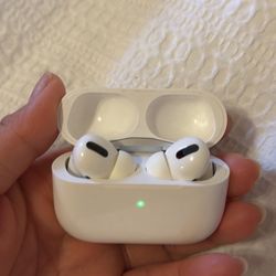 AirPods Pro 1st Gen – For Parts / Static Noise – Case Works