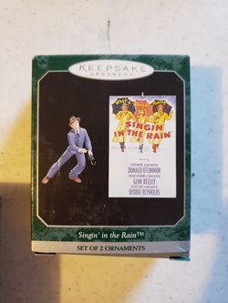 Hallmark Singing In The Rain Christmas Ornament