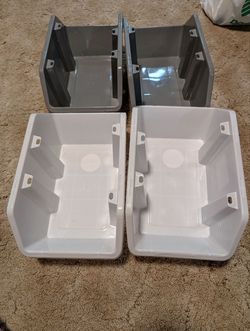 Like new storage totes 4 pcs