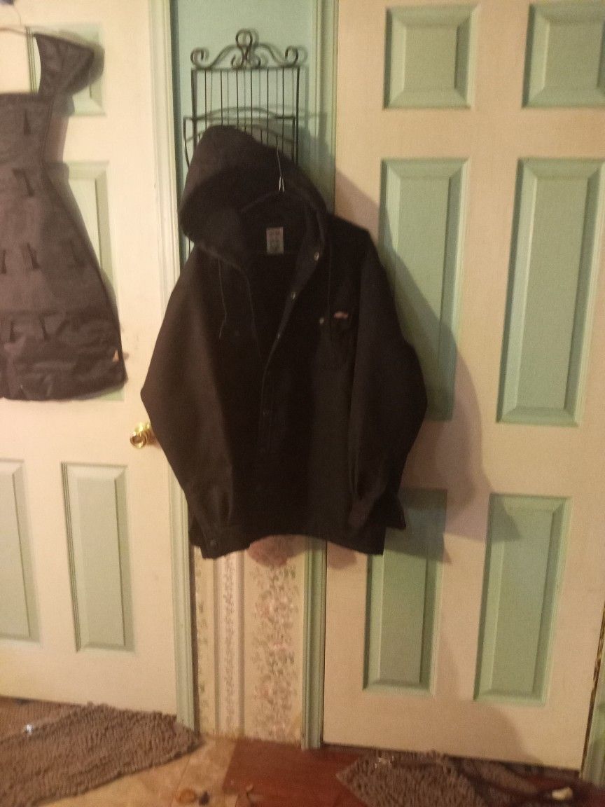 Genuine DICKIES Winter Hooded Soft Shell. Fleeced Lining Barely Worn Show NO wear Or Tear