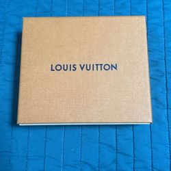 Louis Vuitton Men’s Wallet (Authentic)