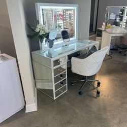 Vanity From 390