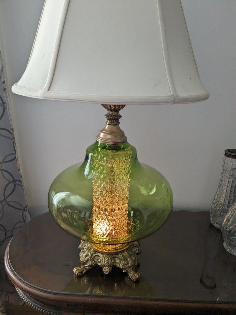 Vintage Lamp With Nite Lite