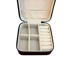 BeBe Gee Travel Size Plush Jewelry Box