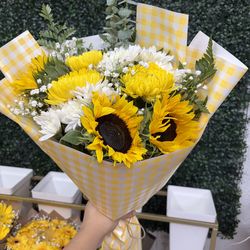 National yellow flowers day or for any occasion beautiful bouquet