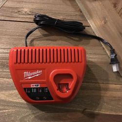 Milwaukee M12 charger