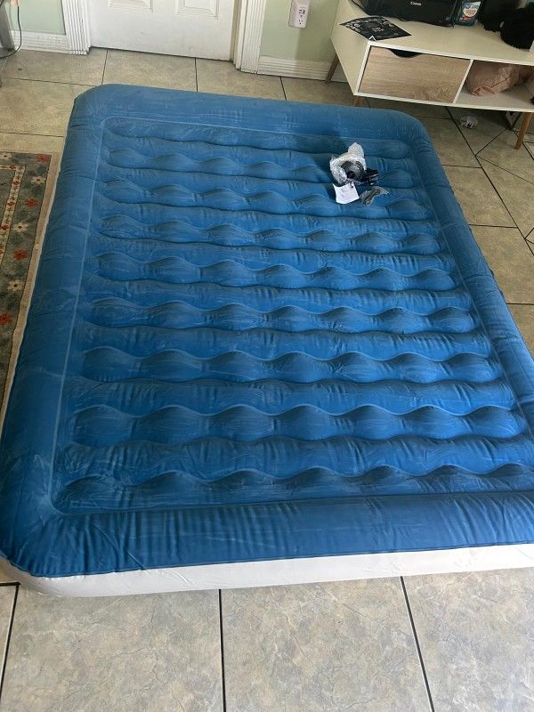COLCHON INFLABLE NUEVO CON BONVA INCLUIDA 