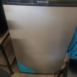 Refriderator  3.3 Cu.  Brand Name [Frigidaire ]