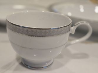 Mikasa Dinner set (Brand New)