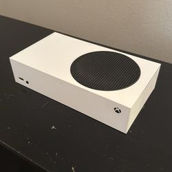 Xbox Series S & Wired Controller