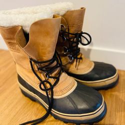Sorel Boots Size 8