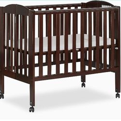 Brand New Dream On Me 2 In 1 Lightweight Portable Crib 