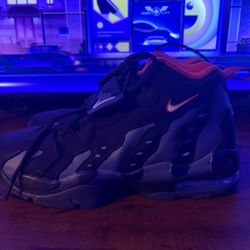 size 9 diamond turf shoes