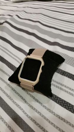 Apple watch 38mm rose gold band with frame(milanese loop).