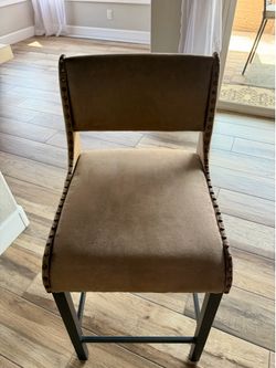 Set of 2 Ross Gray Upholstered Counter Barstools – Like New