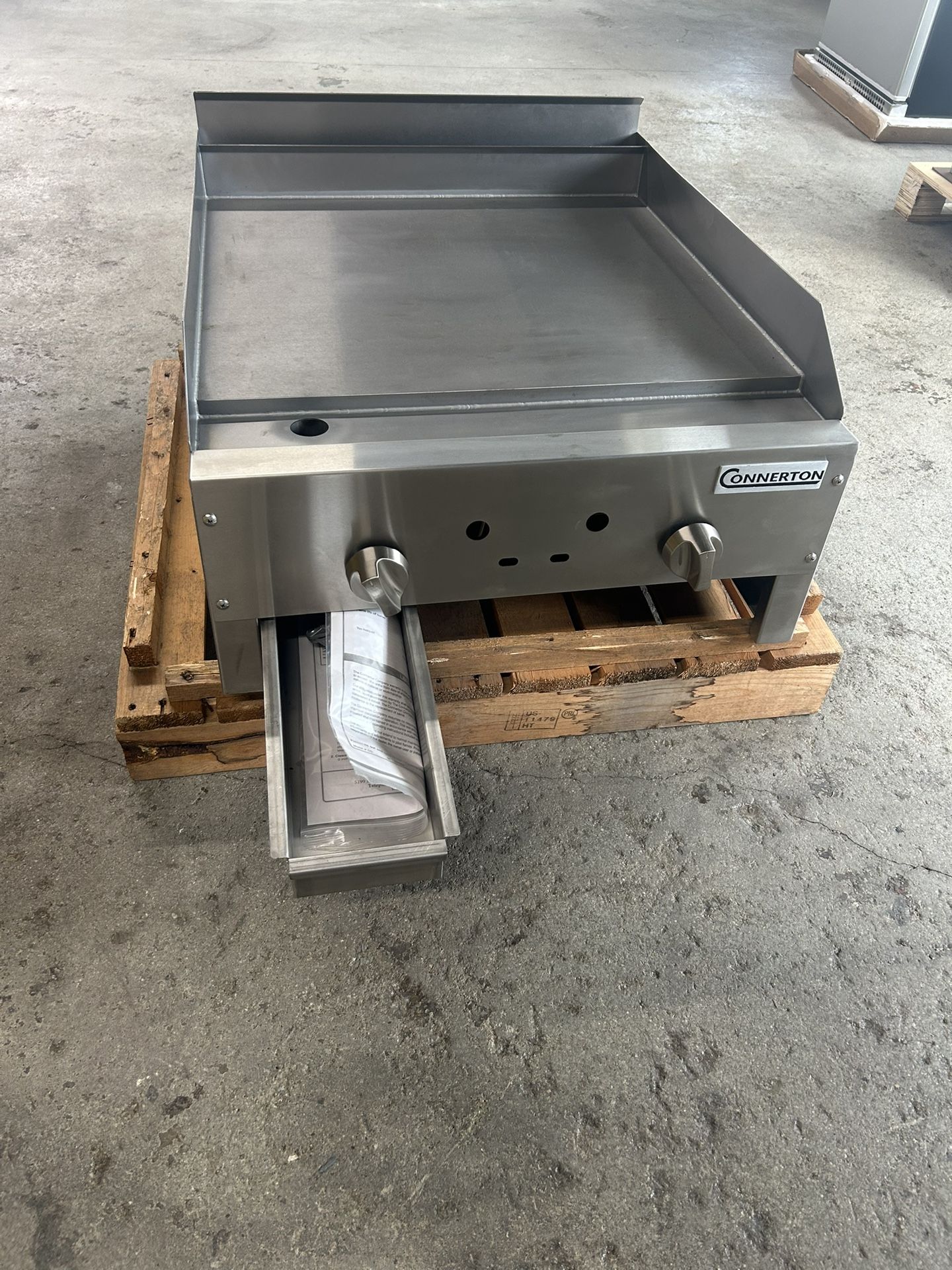 NSF 24” Manual Griddle, Stainless Steel.