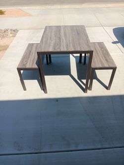 2 bench and table set
