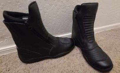 Women's Riding Boots Size 8
