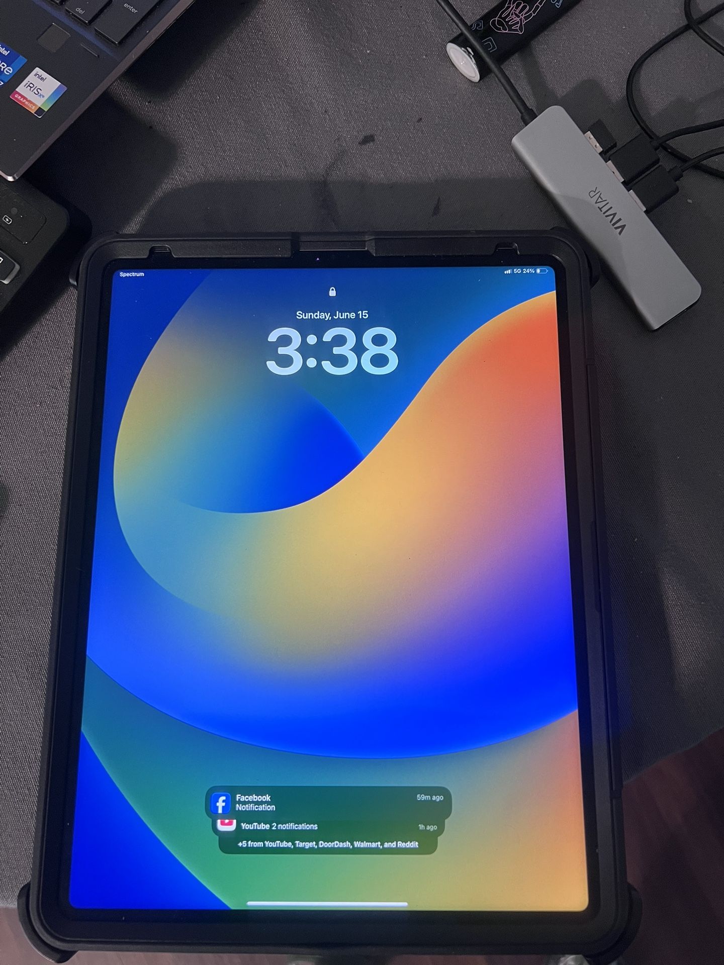 iPad Pro (6th Gen) 12.9” 1TB storage
