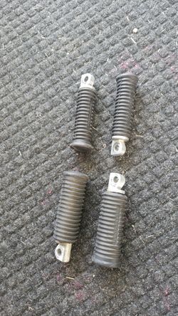 Foot pegs