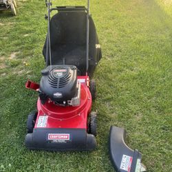Craftsman 6.50HP Yard Vaccum, Chipper & Blower With Bagger