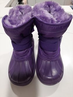 Snow Boots Size 11/12 Kids