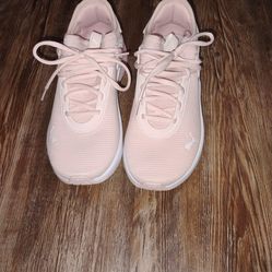 Women's shoes read description for prices.