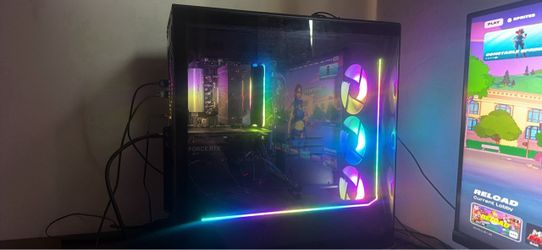 Nvidia RTX 4060, 32 ram ddr5, core i7