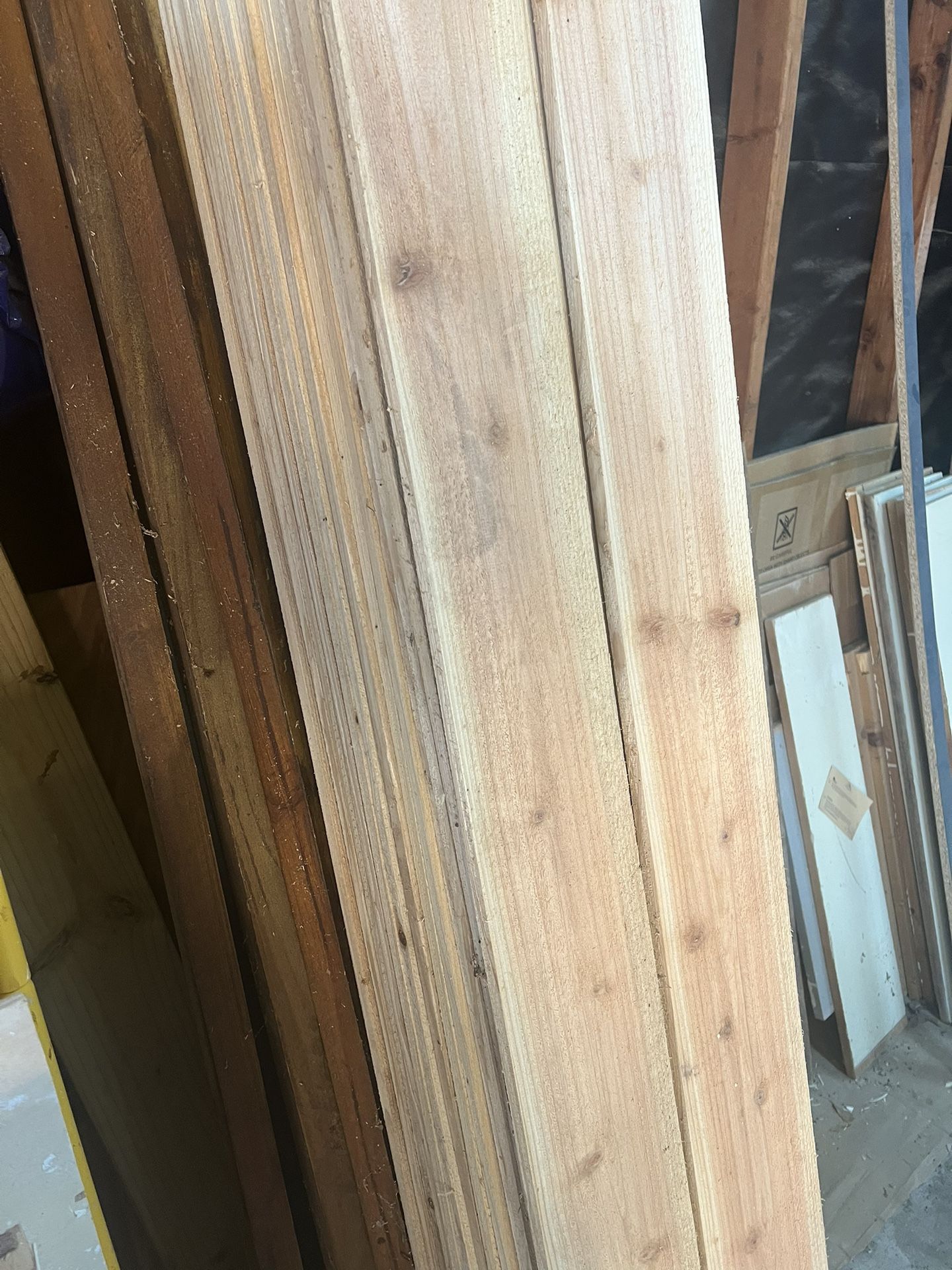 5-1/2-in x 8-ft Cedar Dog Ear Fence Picket