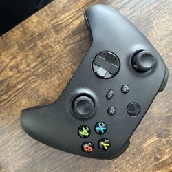 Black Xbox Wireless Controller