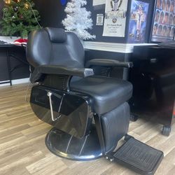 5 Barber CHAIRS Available 