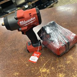 Milwaukee 1/2” impact w/battery & charger