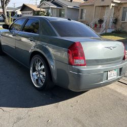 2005 Chrysler 300