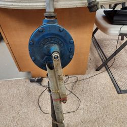 USED BLACKMER HAND PUMP 474. 
