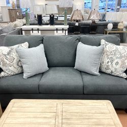 New 84” Sofa 🔥🔥 IN STOCK 