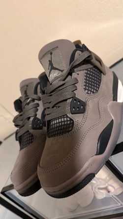 Jordan 4s