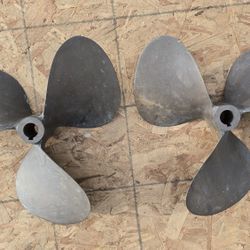 Matched Inboard Propellers 18 X 20 Bronze 1 1/2" Never Used
