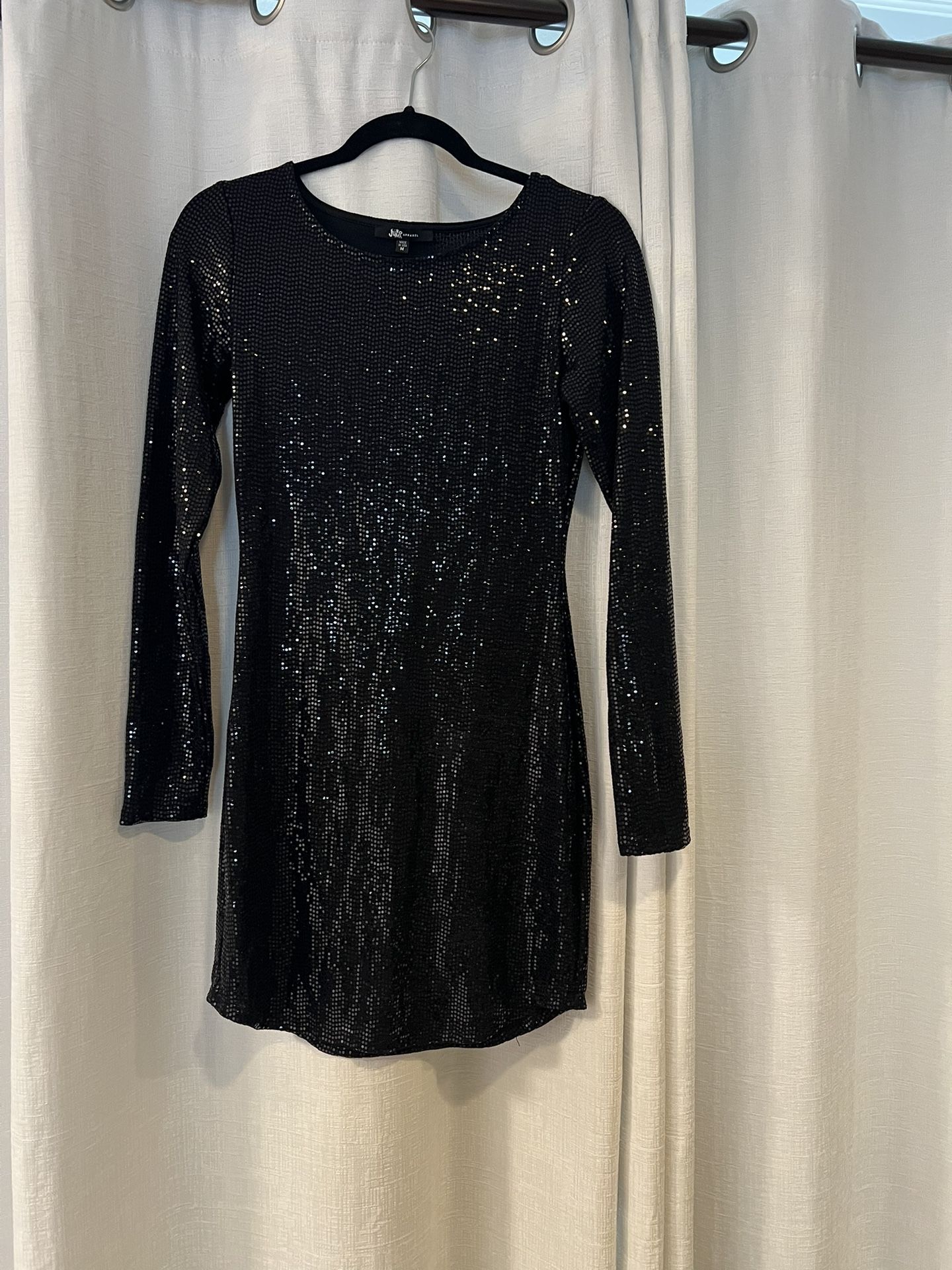  black sequin long-sleeved bodycon mini dress. Size M 