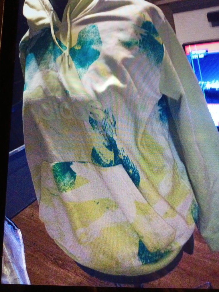 ADIDAS GRAPHIC PRINT HOODIE SIZE XL