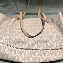 Cream Leather Michael Kors Purse 