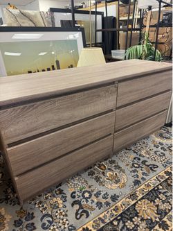 Drawer Double Dresser in a Truffle finish - Excellent Condition- 60.5” x 19.5” x 37.5”